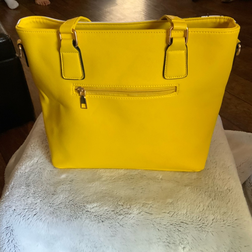 Floral Yellow and White Tote Bag - Picture 2 of 3